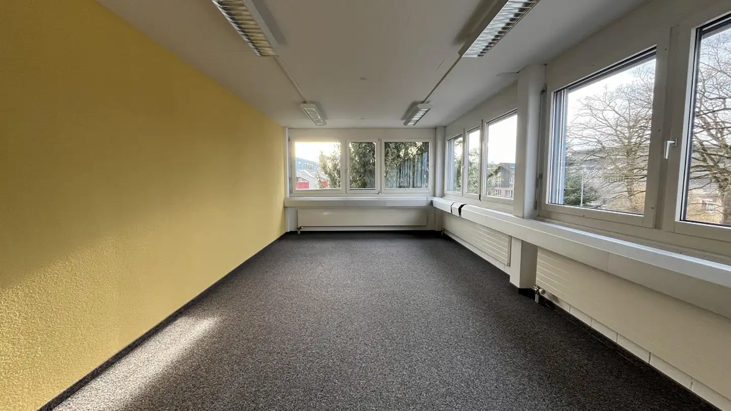 Gewerbe mieten - Buzibachstrasse 43, 6023 Rothenburg