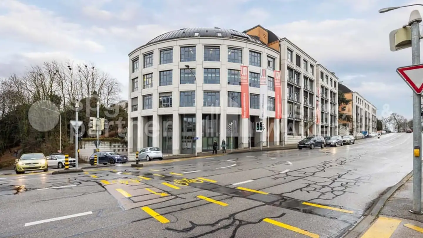 Commercial à louer - Avenue Reverdil 8, 1260 Nyon