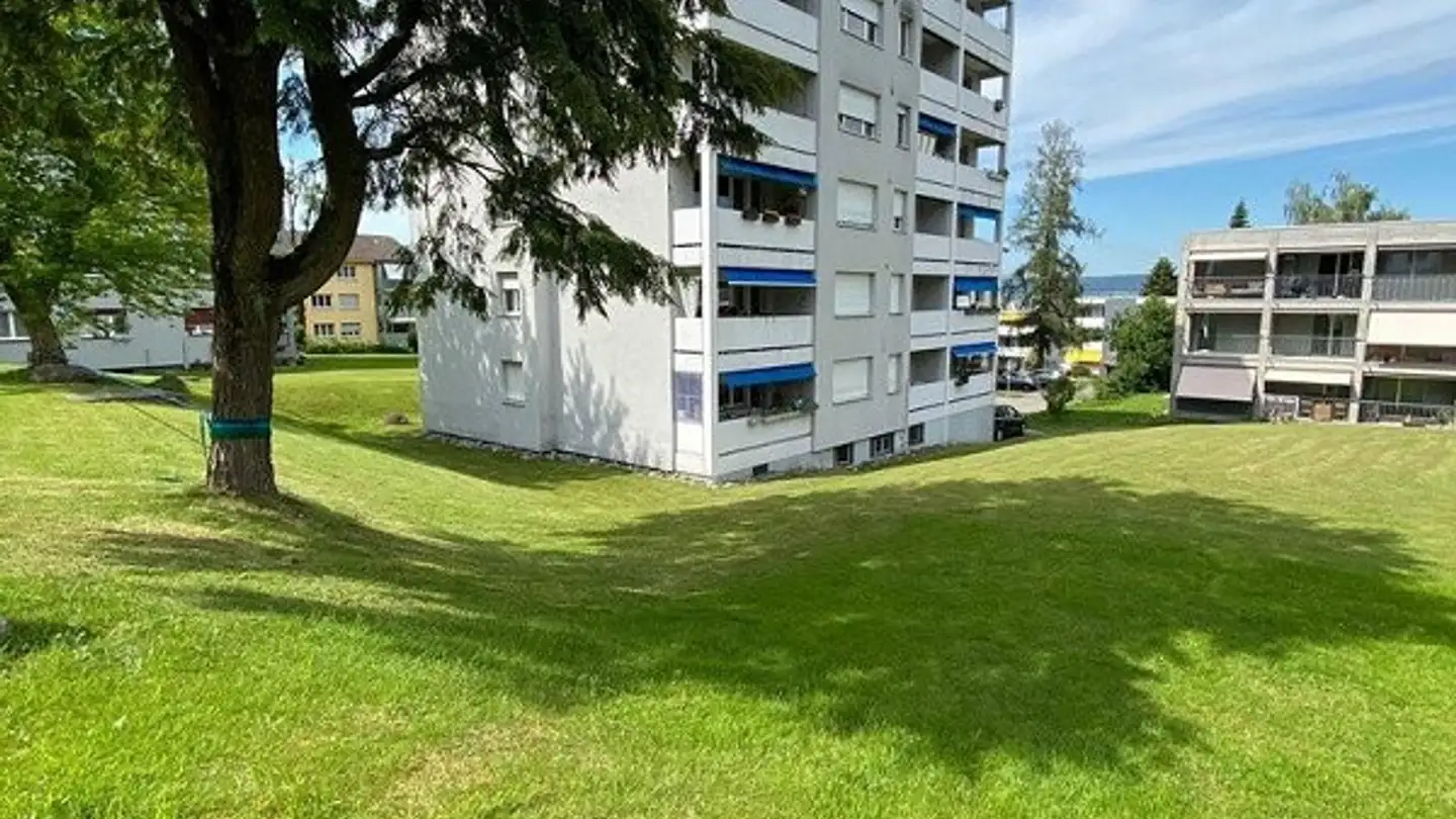 Tiefgaragenstellplatz mieten - Walther-Hauser-Strasse 16, 8820 Wädenswil
