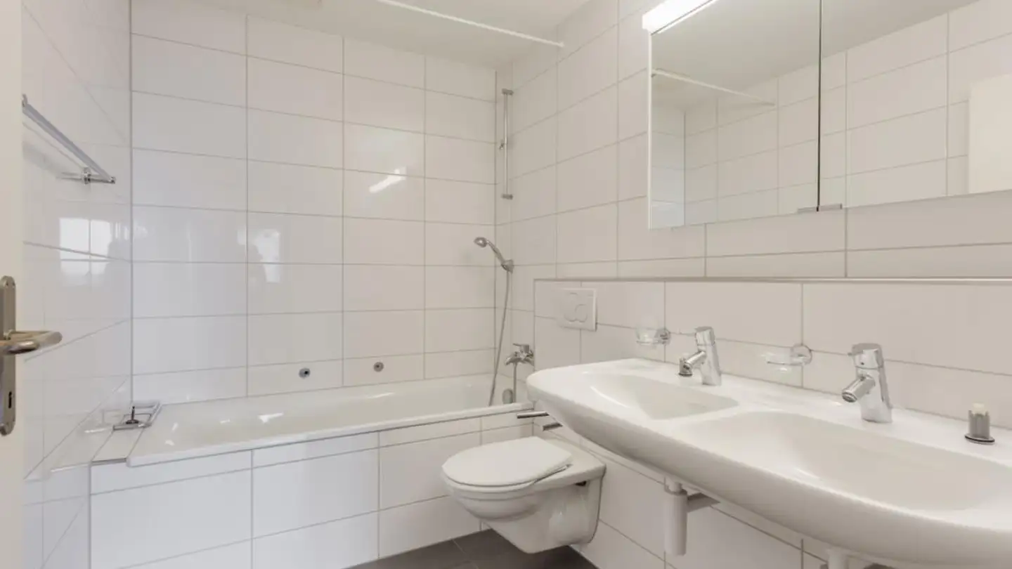 Apartment for rent - Im Chreuel 1, 8908 Hedingen - Photo 4