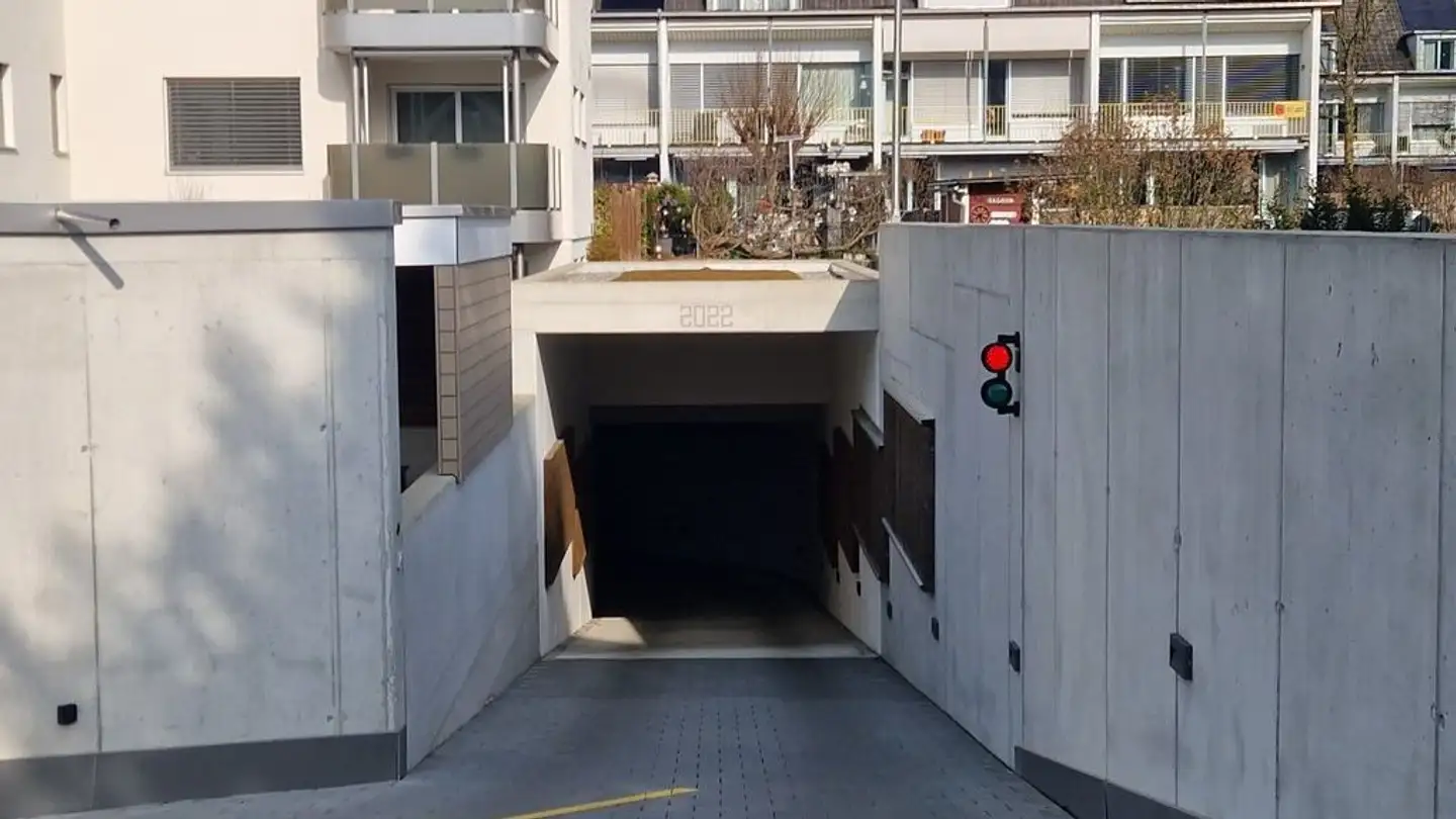 Tiefgaragenstellplatz mieten - Schellenrainstrasse, 6210 Sursee - Foto 2