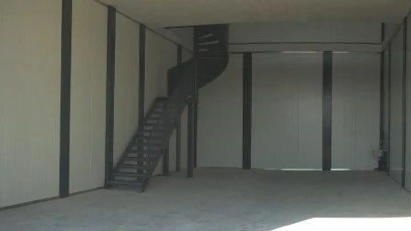 Atelier à louer - Grabenackerstrasse 24, 8156 Oberhasli - Photo 2