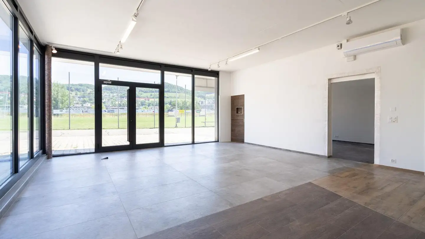 Commercial à louer - Hauptstrasse 1, 5314 Kleindöttingen - Photo 3
