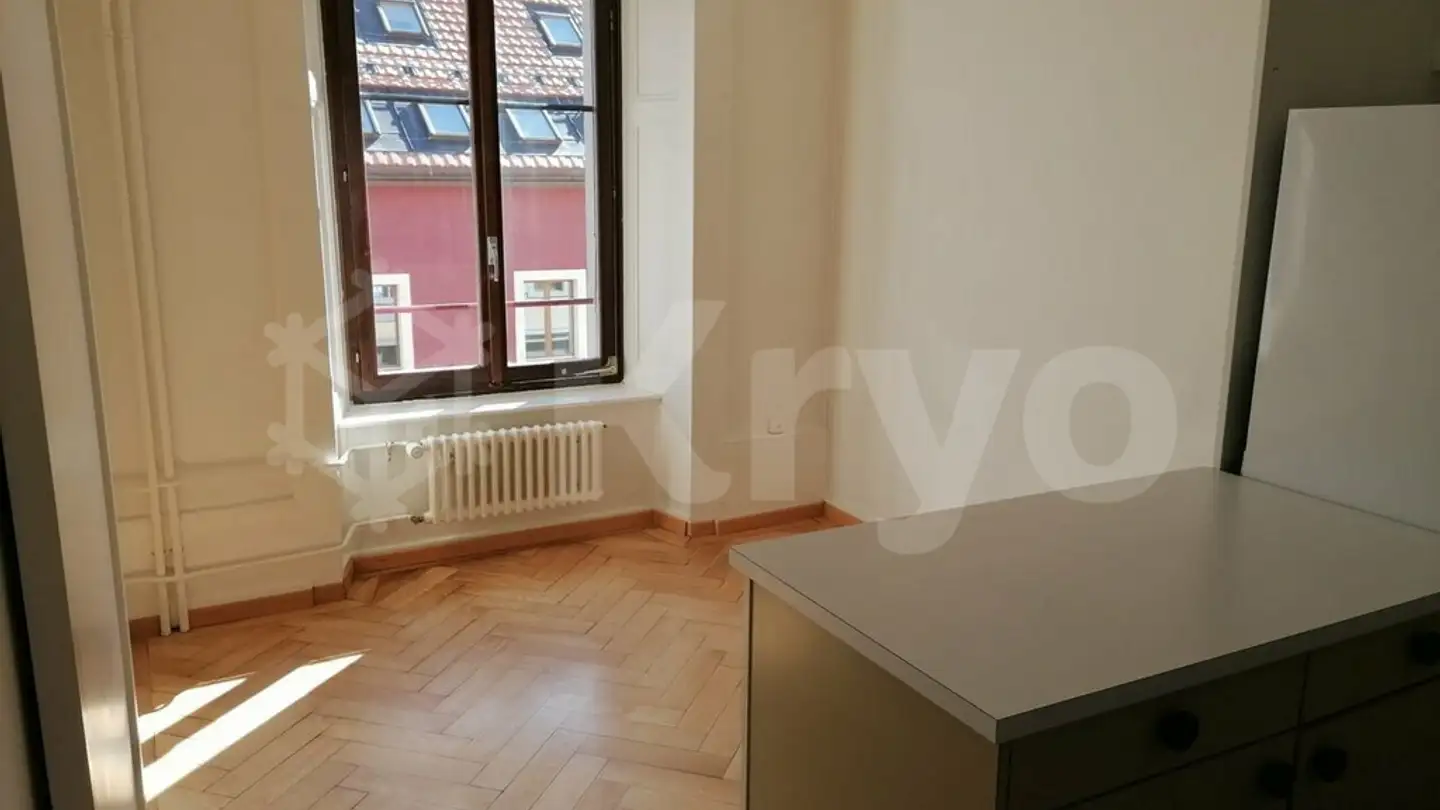 Apartment for rent - Rue Du Collège, 2300 La Chaux-de-Fonds - Photo 2