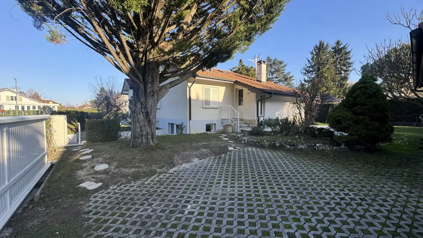 Single house for rent - 1292 Chambésy