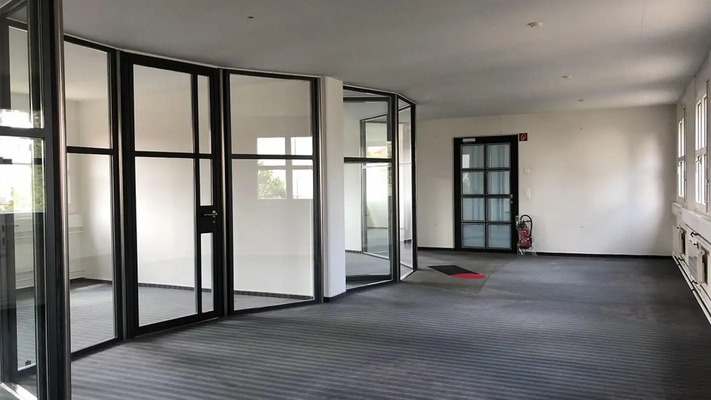 Commercial for rent - Buchmattstrasse, 3400 Burgdorf - Photo 4