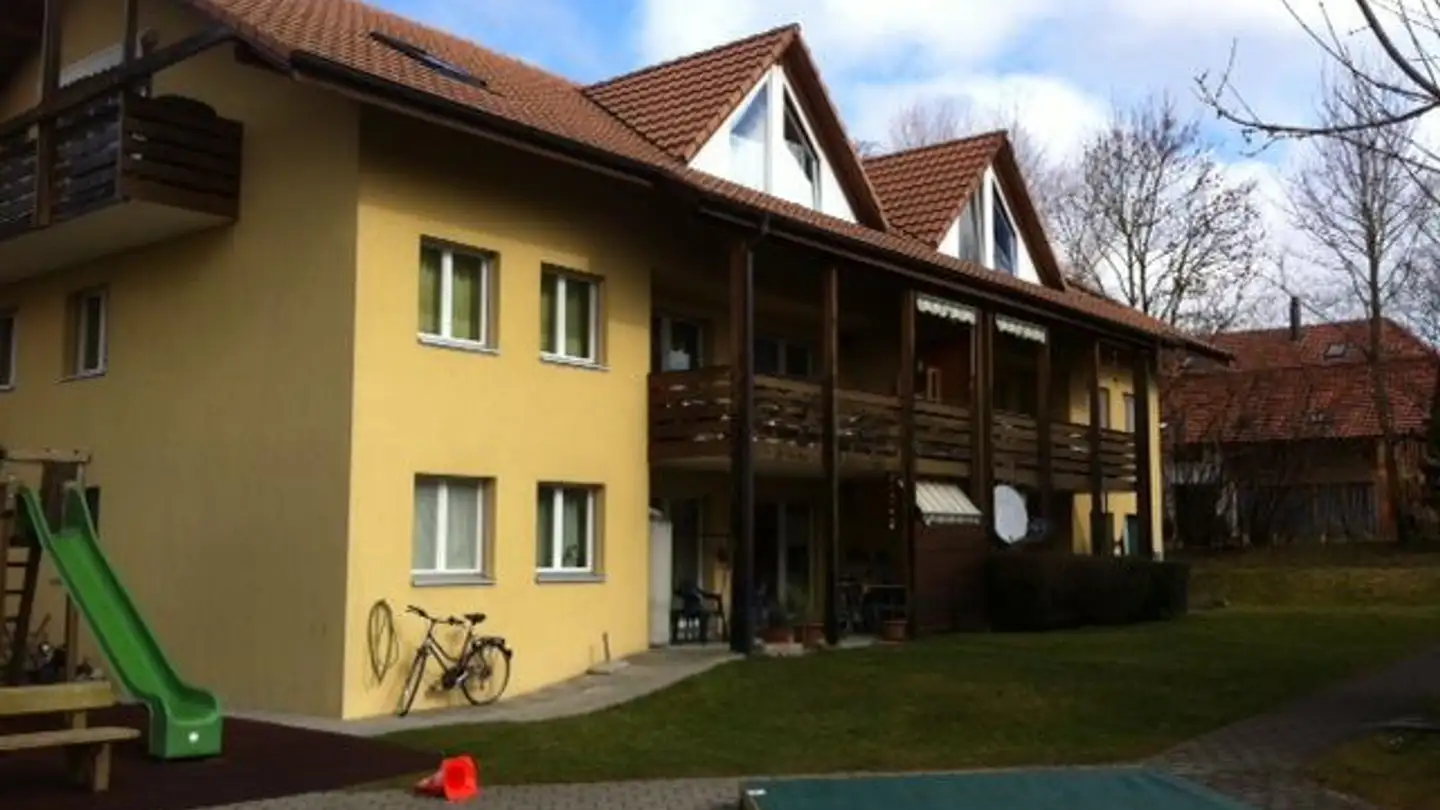Appartement à louer - Gruse 12, 1794 Salvenach - Photo 2