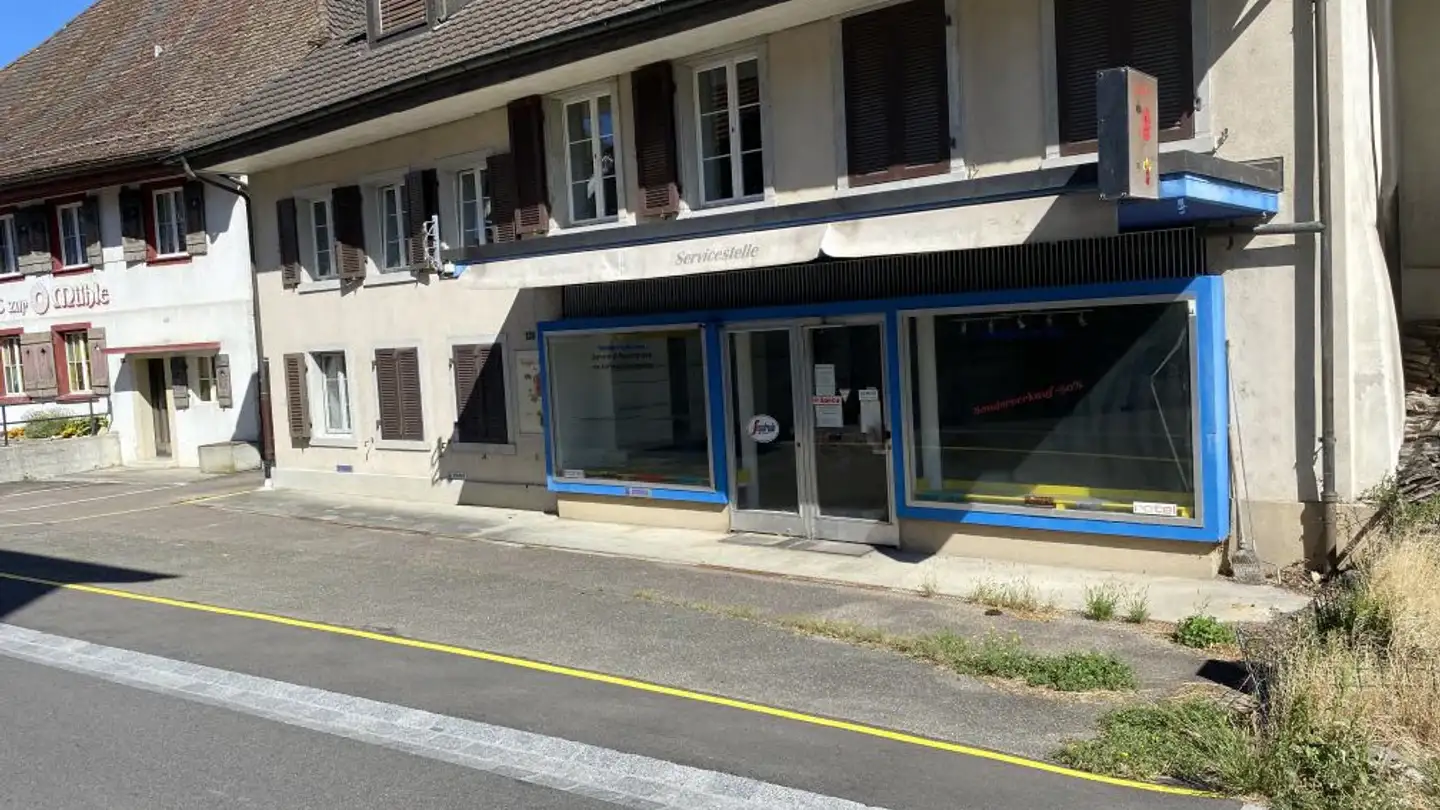 Shop for rent - Dorfstrasse 19, 5332 Rekingen AG - Photo 2