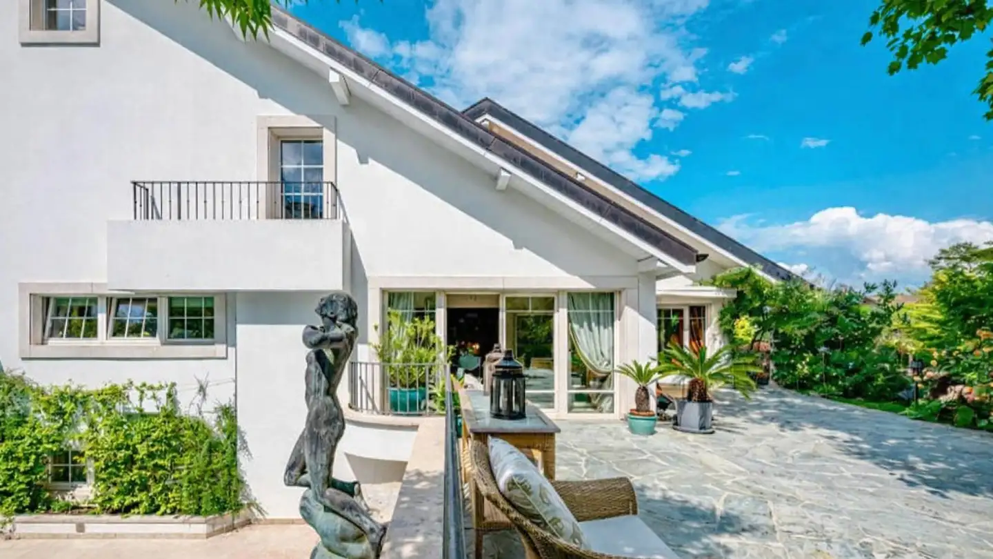 Villa in vendita - 1295 Mies