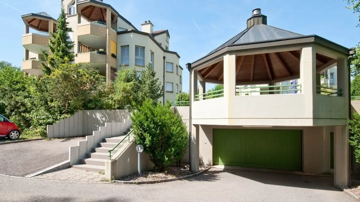 Überdachter Motorradparkplatz mieten - Kasernenstrasse, 8180 Bülach