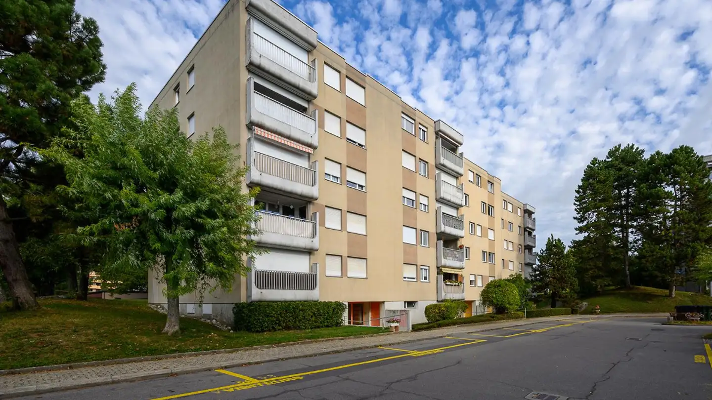 Outdoor parking space for rent - Chemin De Caudoz 7, 1032 Romanel-sur-Lausanne