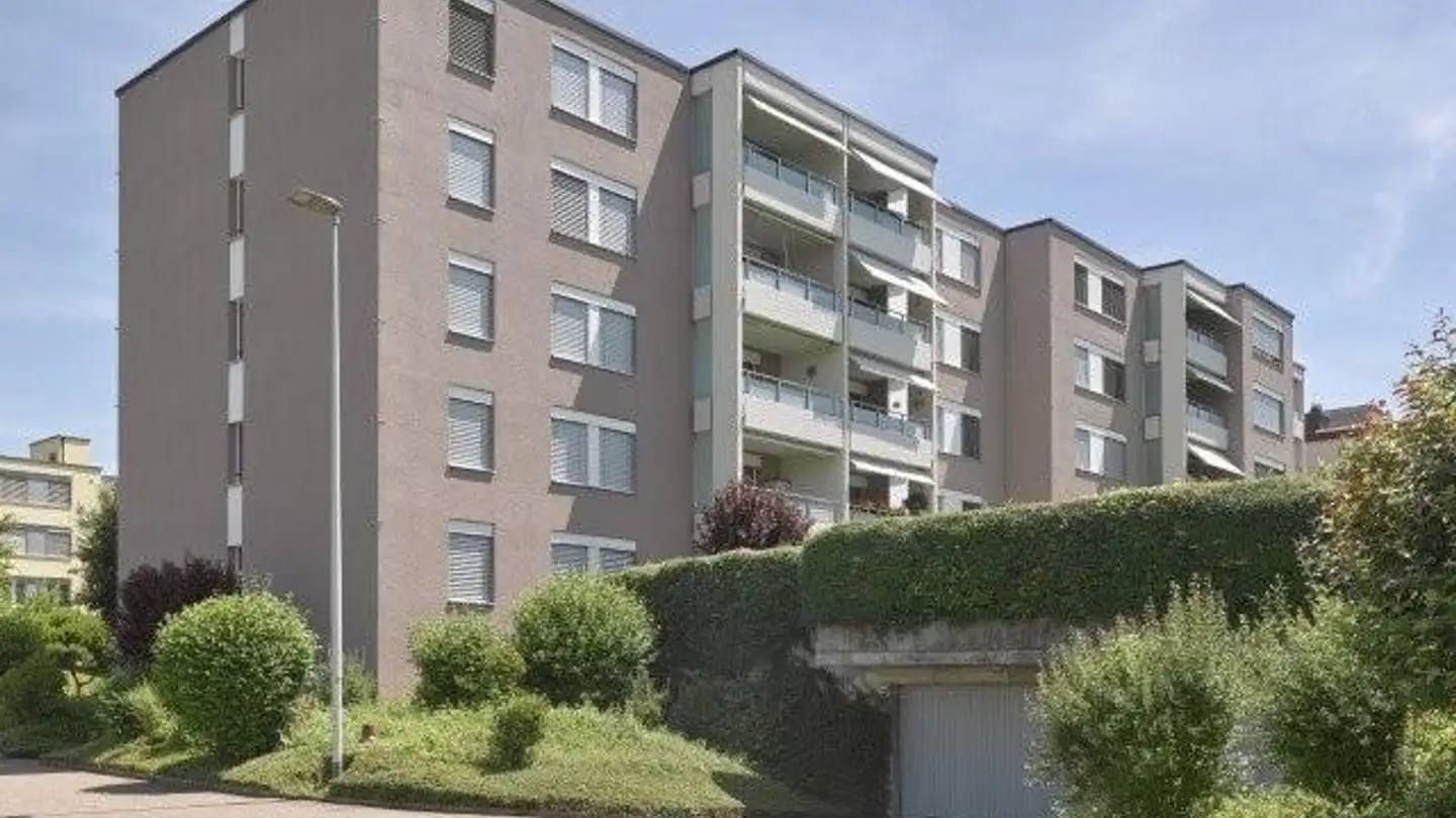 Place de parking souterraine à louer - Feldstrasse, 5314 Kleindöttingen