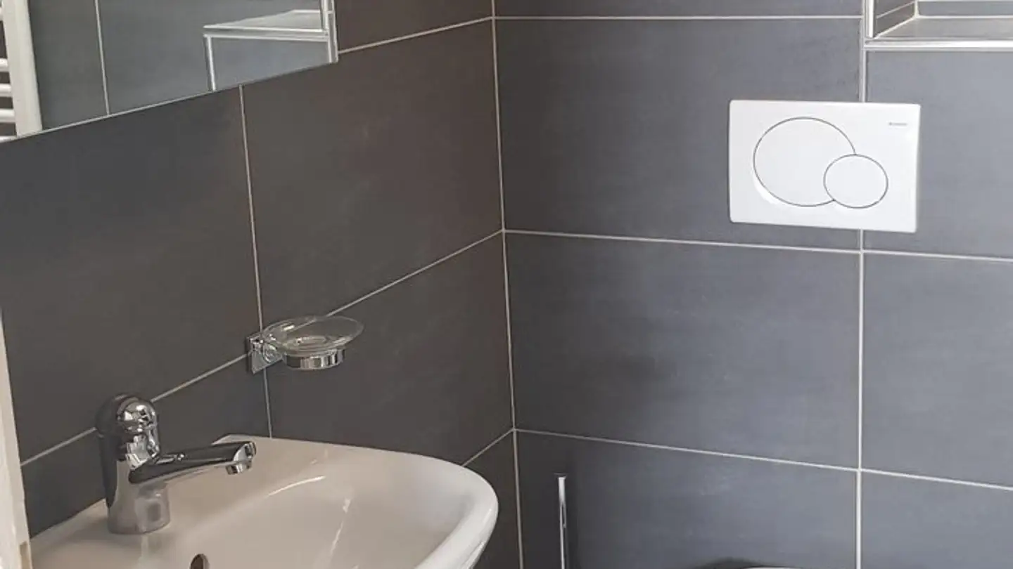 Appartement à louer - Rue De La Fenatte 2, 2738 Court - Photo 2