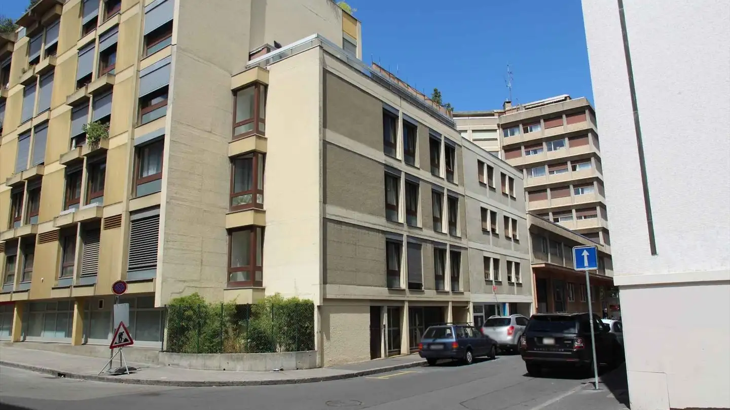 Arcade for rent - Rue Hugo- De-Senger 10, 1205 Genève