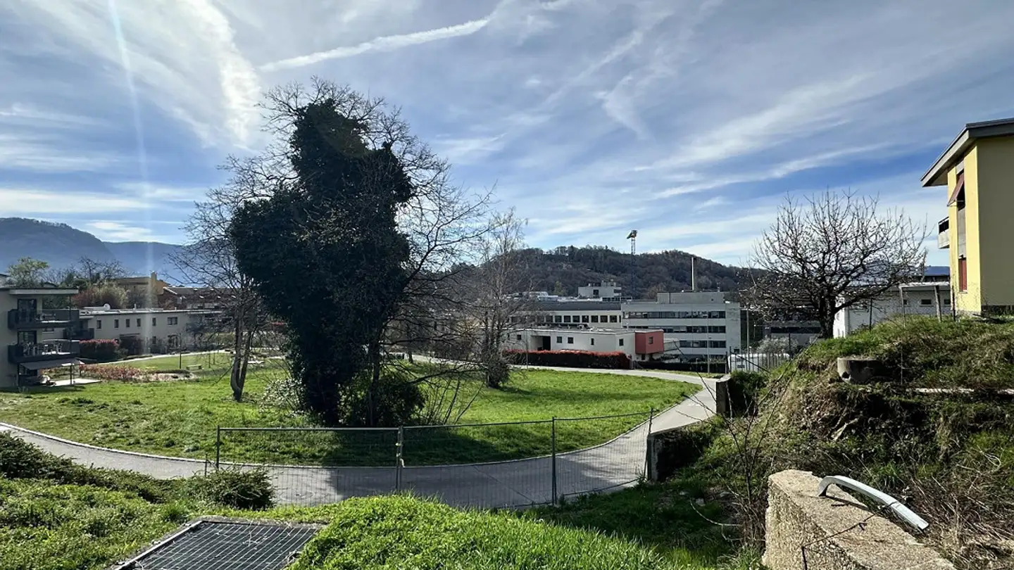 Commercial building plot for sale - 6949 Comano