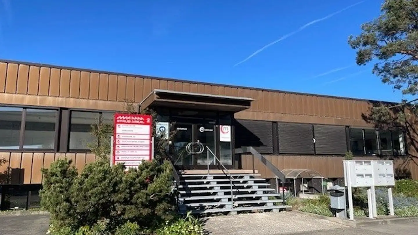Industrial property for rent - Gisleren 2, 3266 Wiler b. Seedorf - Photo 2