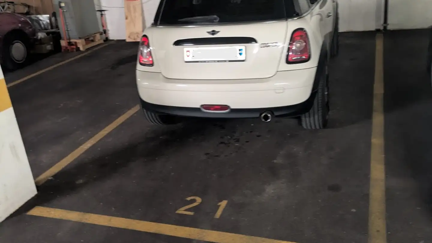 Place de parking extérieure à louer - Aescherweg 3, 5725 Leutwil - Photo 2