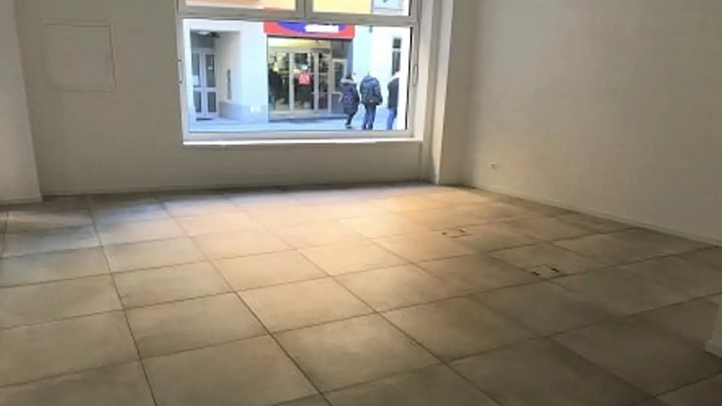 Geschäft mieten - 6850 Mendrisio