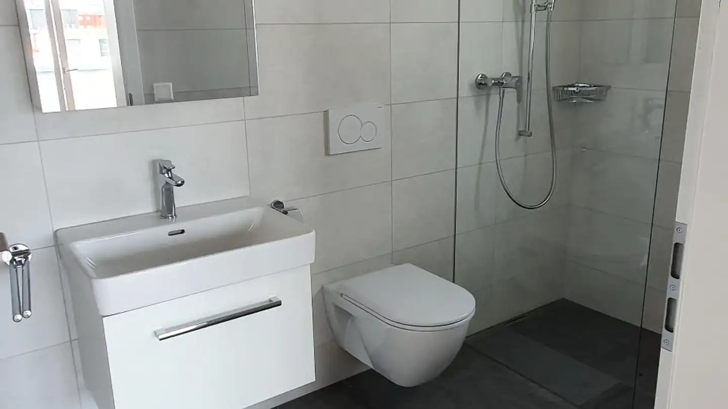 Single room for rent - Route De Soleure / Solothurnstrasse 72, 2504 Biel/Bienne - Photo 3