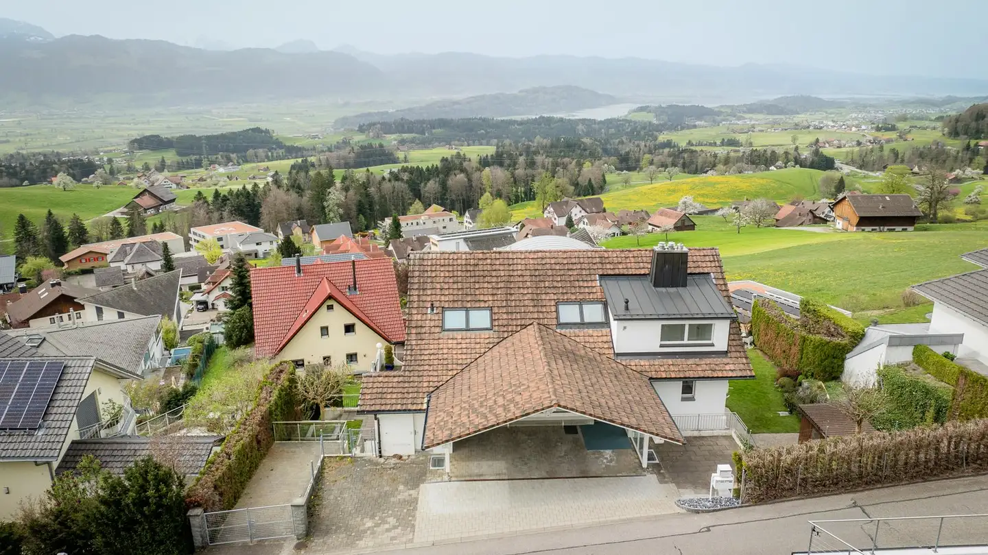 Attique à louer - Sonnenbergstrasse 19, 8725 Gebertingen - Photo 2
