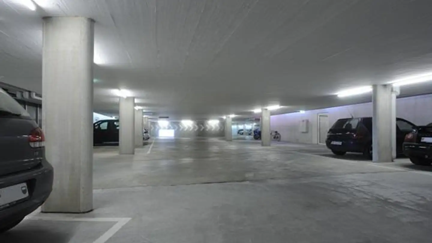 Parcheggio esterno in affitto - Chemin Des Grandes-Roches 1, 1018 Lausanne