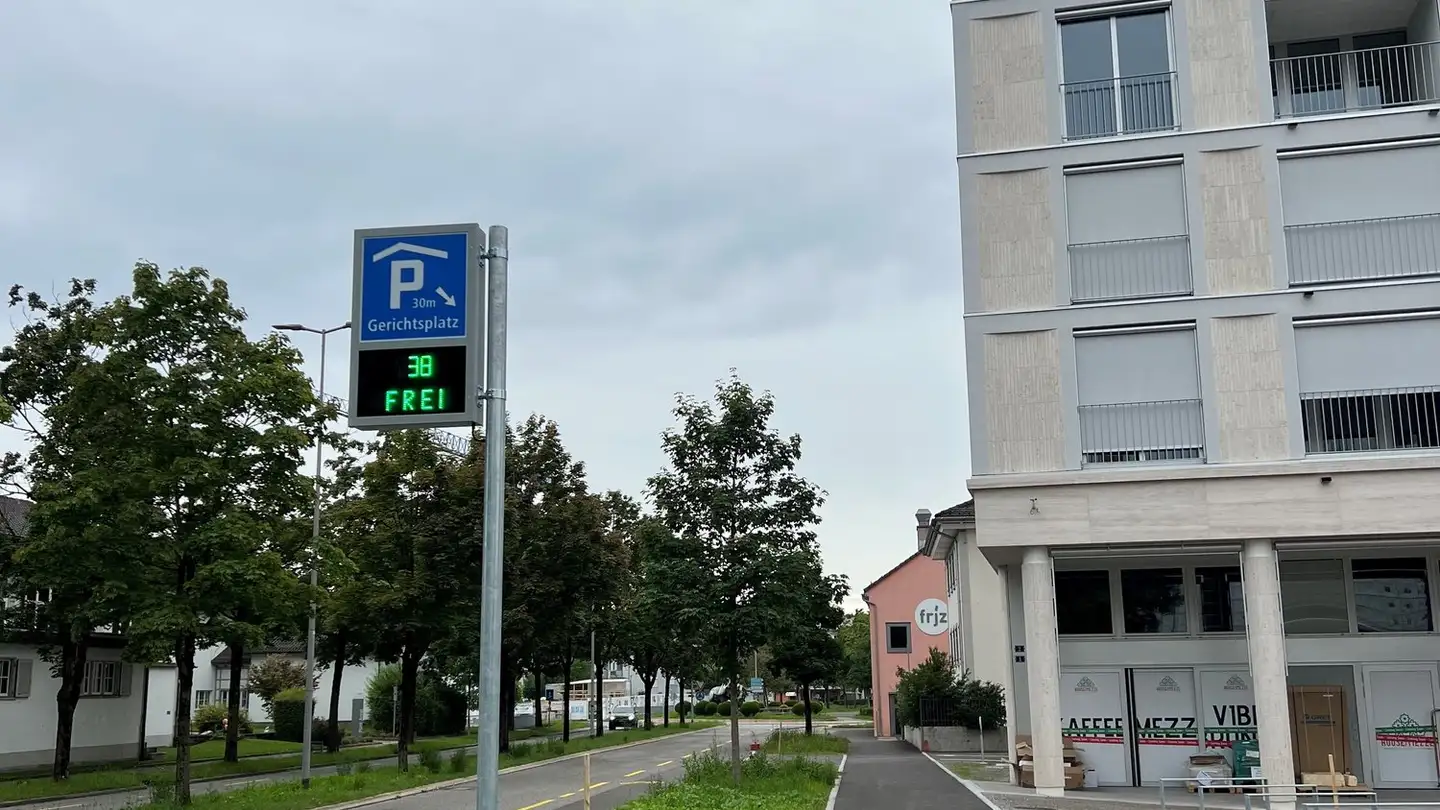 Tiefgaragenstellplatz mieten - Gerichtsplatz 1, 8610 Uster