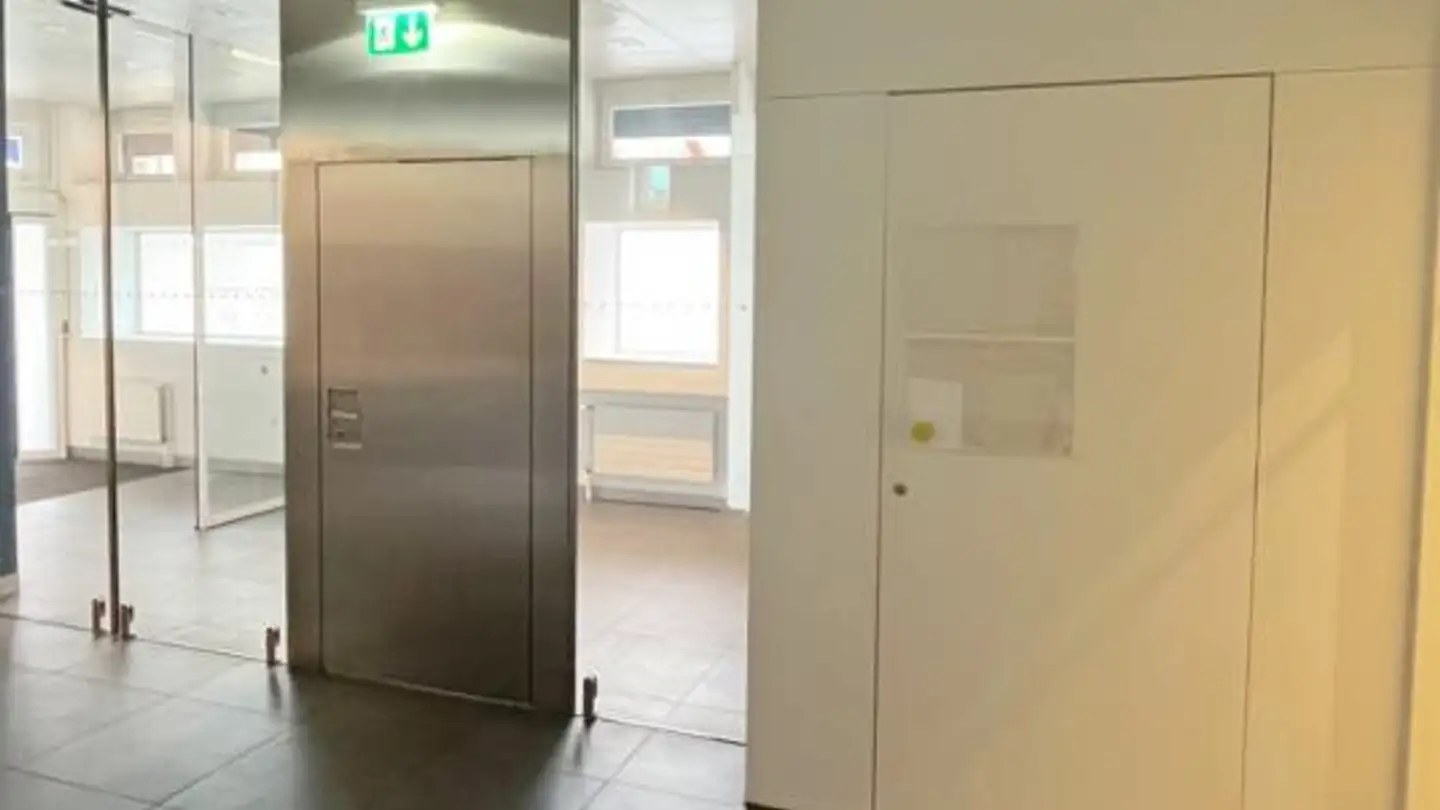 Commerciale in affitto - Bahnhofplatz 1, 6060 Sarnen - Foto 4