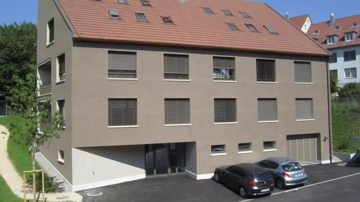 Place de parking souterraine à louer - Schmiedengasse 19, 4104 Oberwil BL