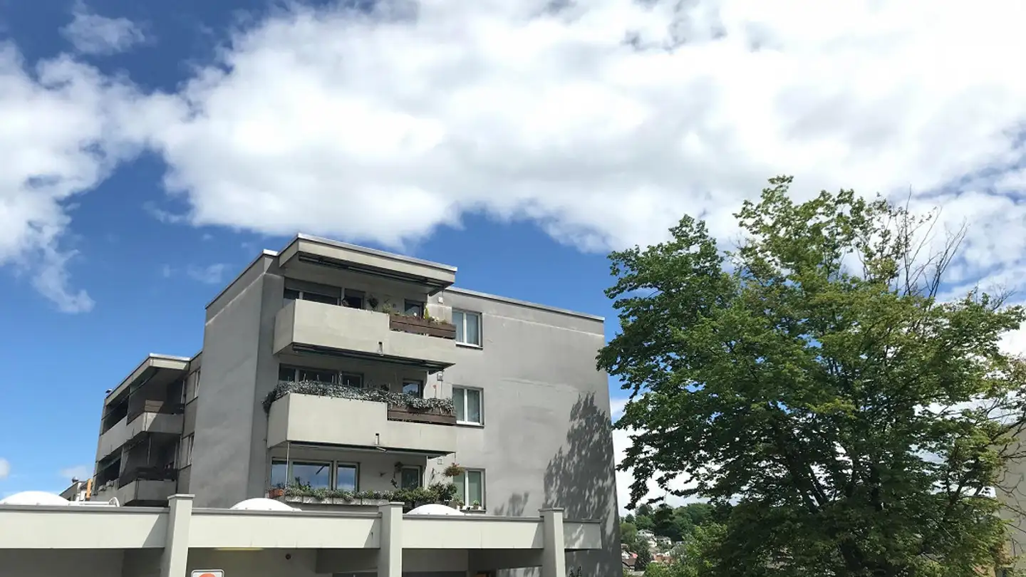 Place de parking souterraine à louer - Konsumstrasse 6, 4104 Oberwil BL