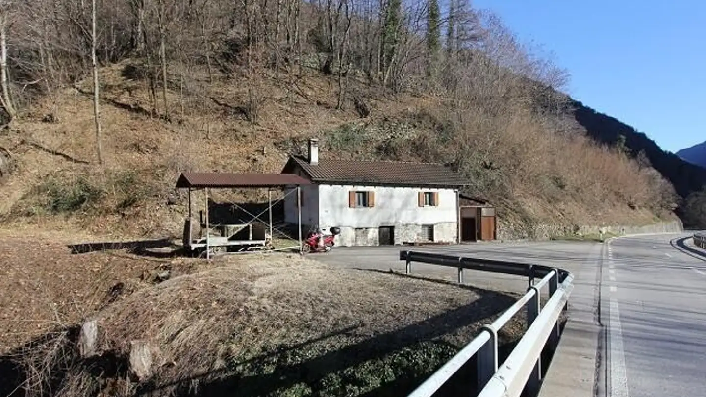 Casa grotta in vendita - 6745 Giornico