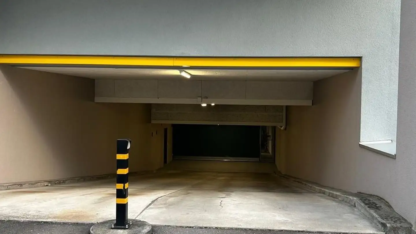 Tiefgaragenstellplatz mieten - Riedmattstrasse 10, 6030 Ebikon