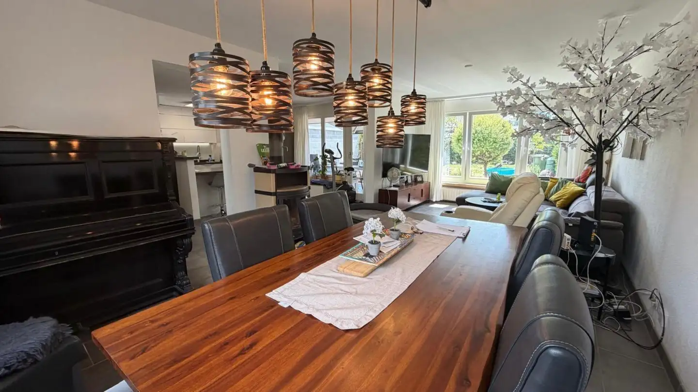 Casa bifamiliare in vendita - Klusstrasse 48, 4147 Aesch BL