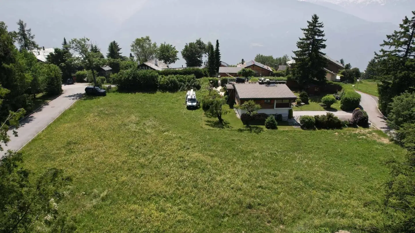 Terreno edificabile in vendita - 1978 Lens