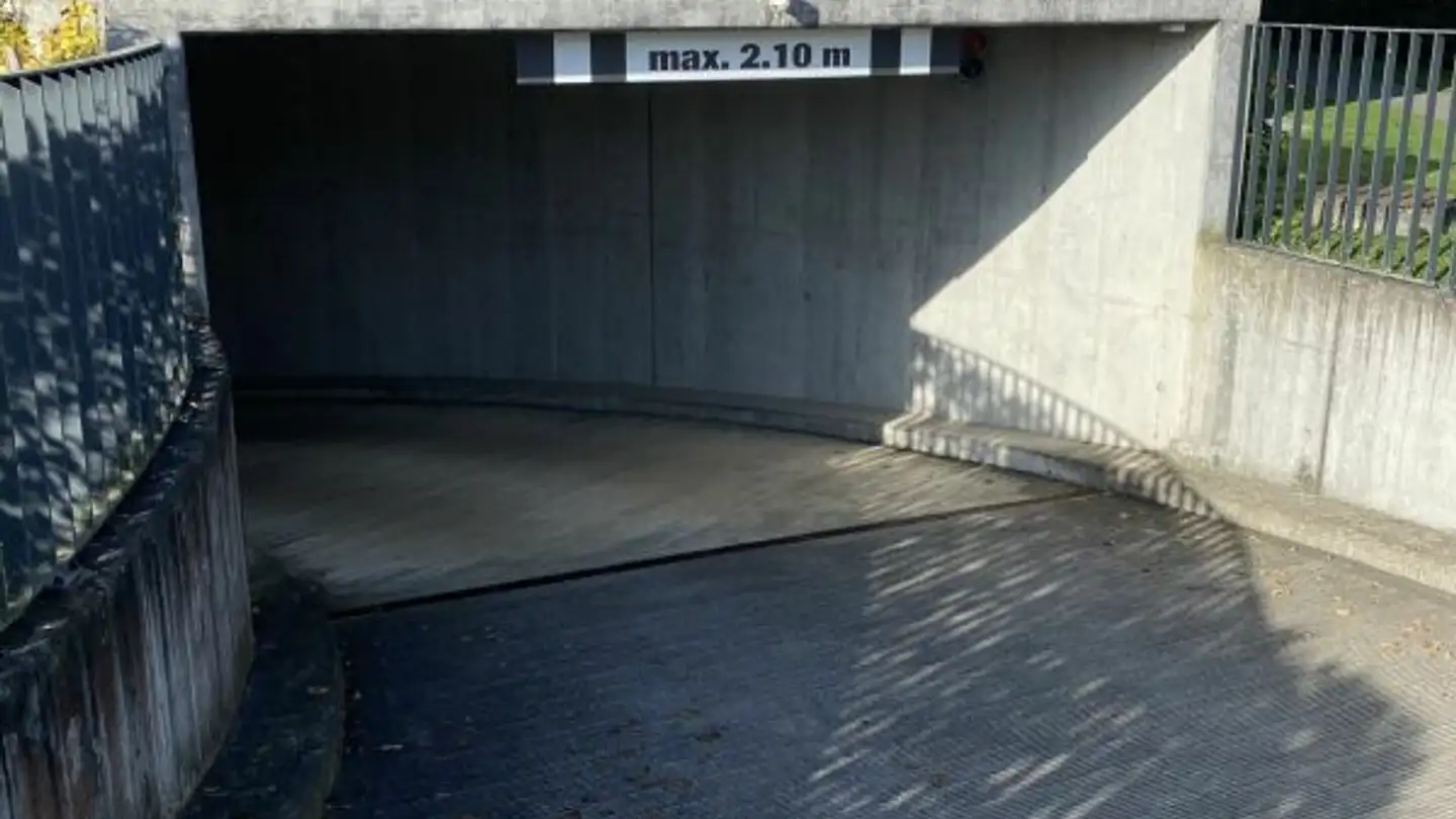 Place de parking extérieure à louer - Grittengasse 7, 5037 Muhen - Photo 2