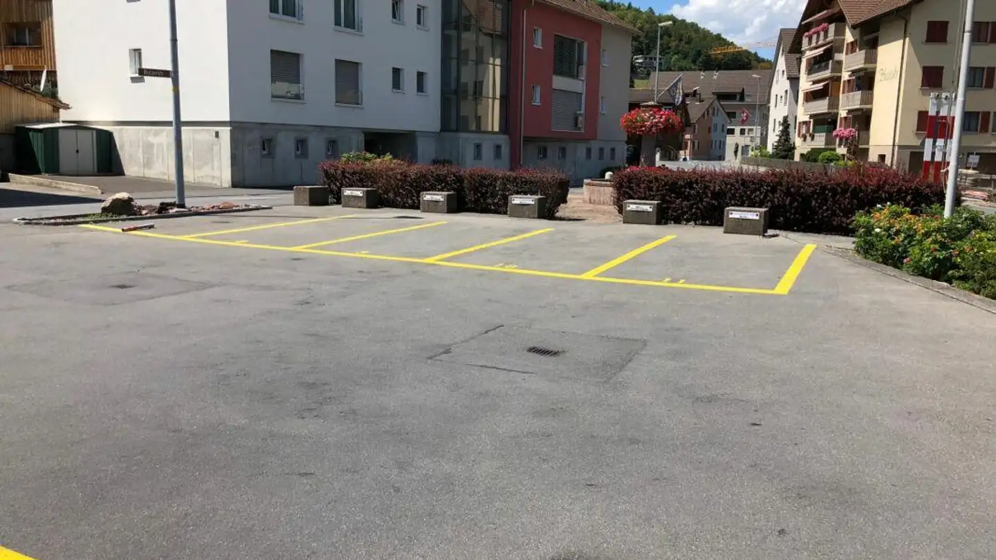 Parkplatz im Freien mieten - Wangserstrasse 44, 8887 Mels