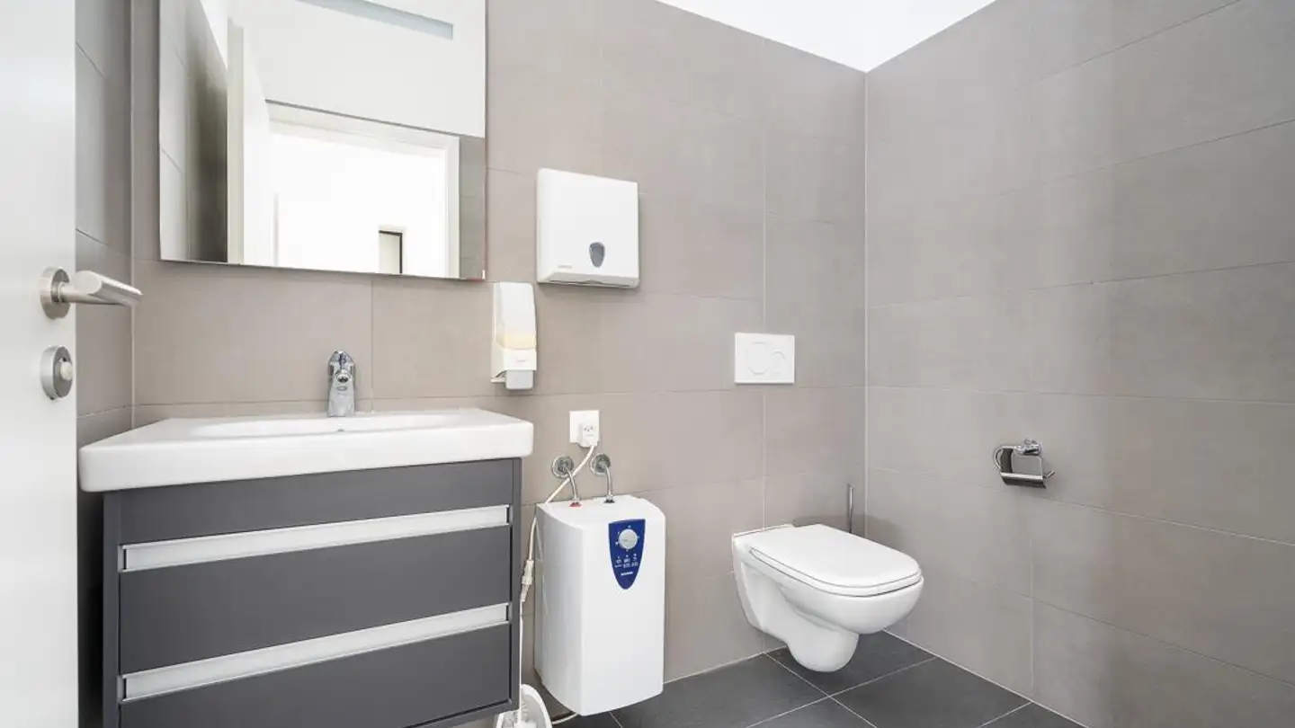 Commercial for sale - Via Stazione 18c, 6532 Castione - Photo 3