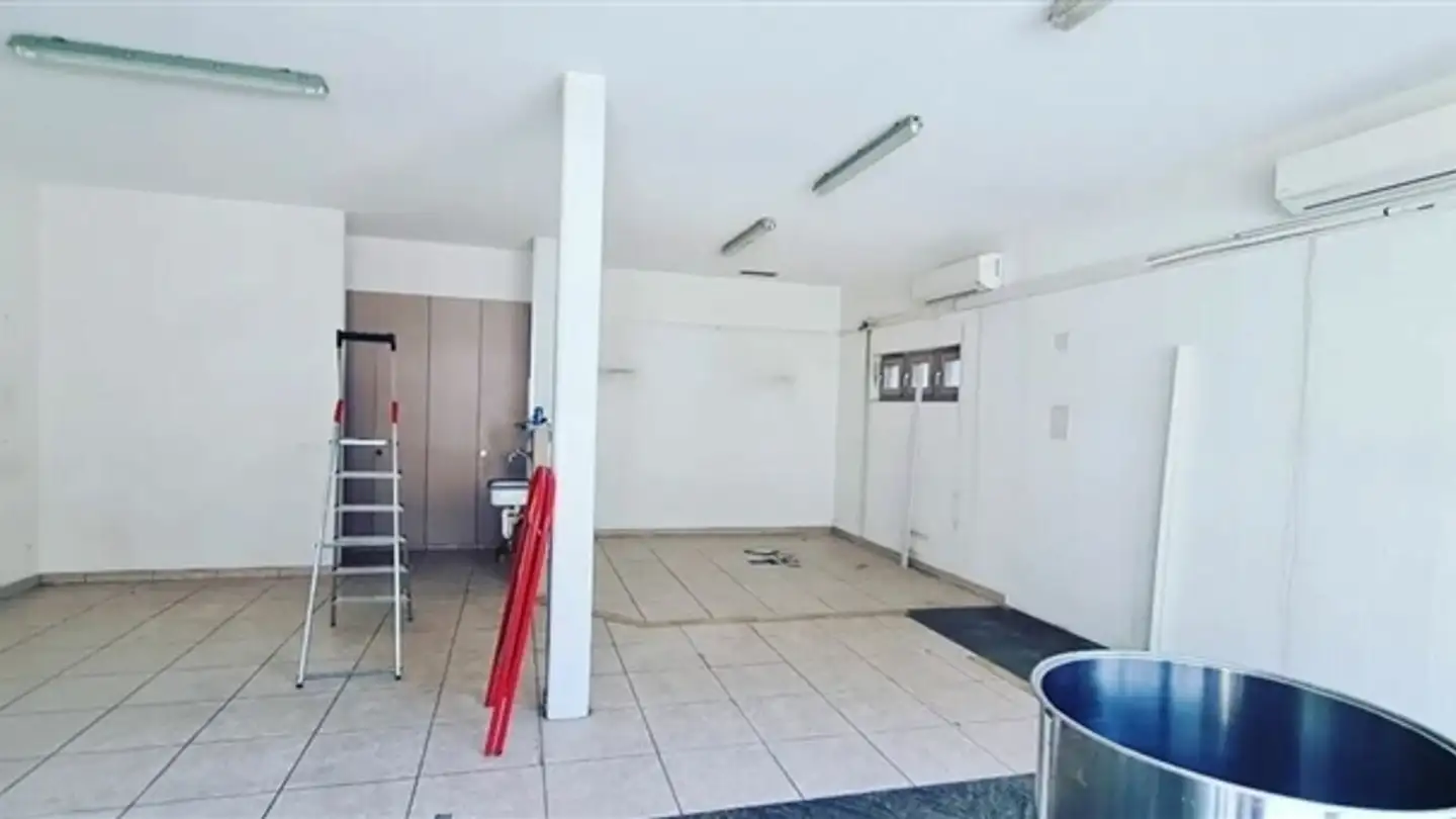 Office space for rent - Rue Du Village 16, 1908 Riddes - Photo 2