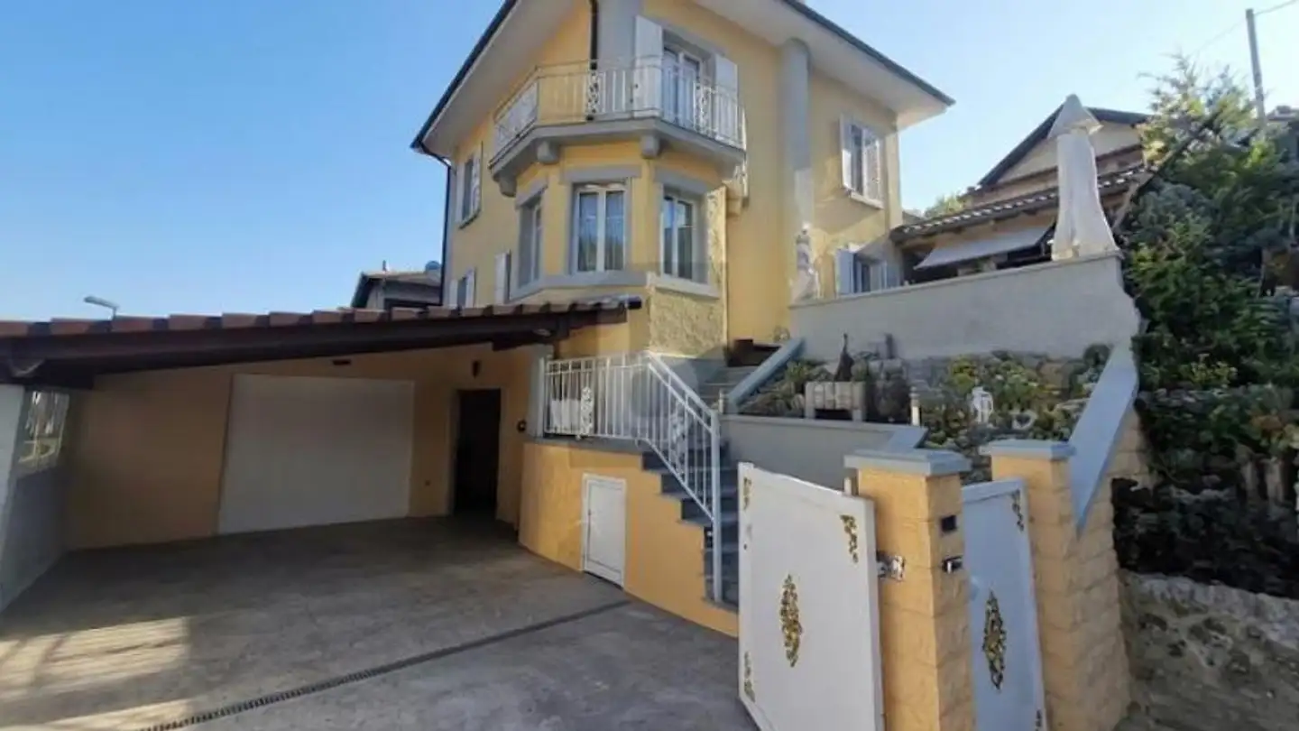 Single house for sale - 2902 Fontenais