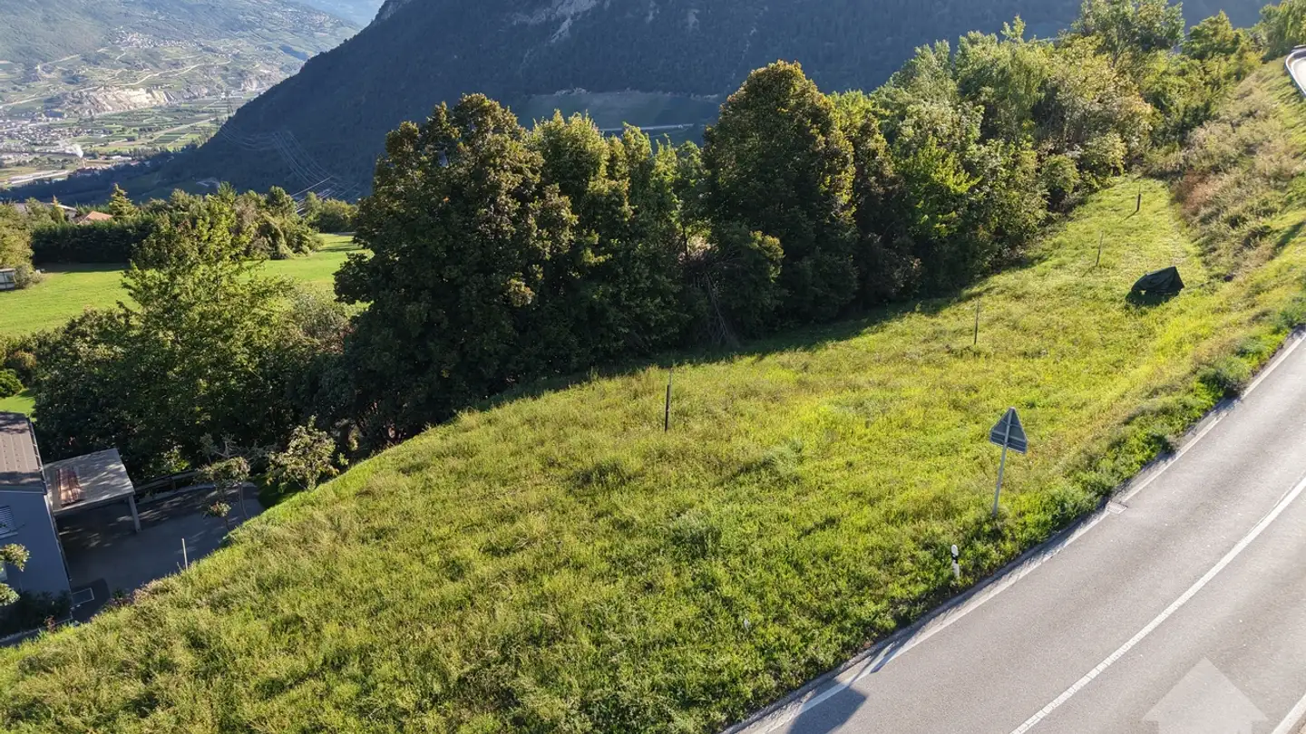 Constructible plot for sale - 1981 Vex