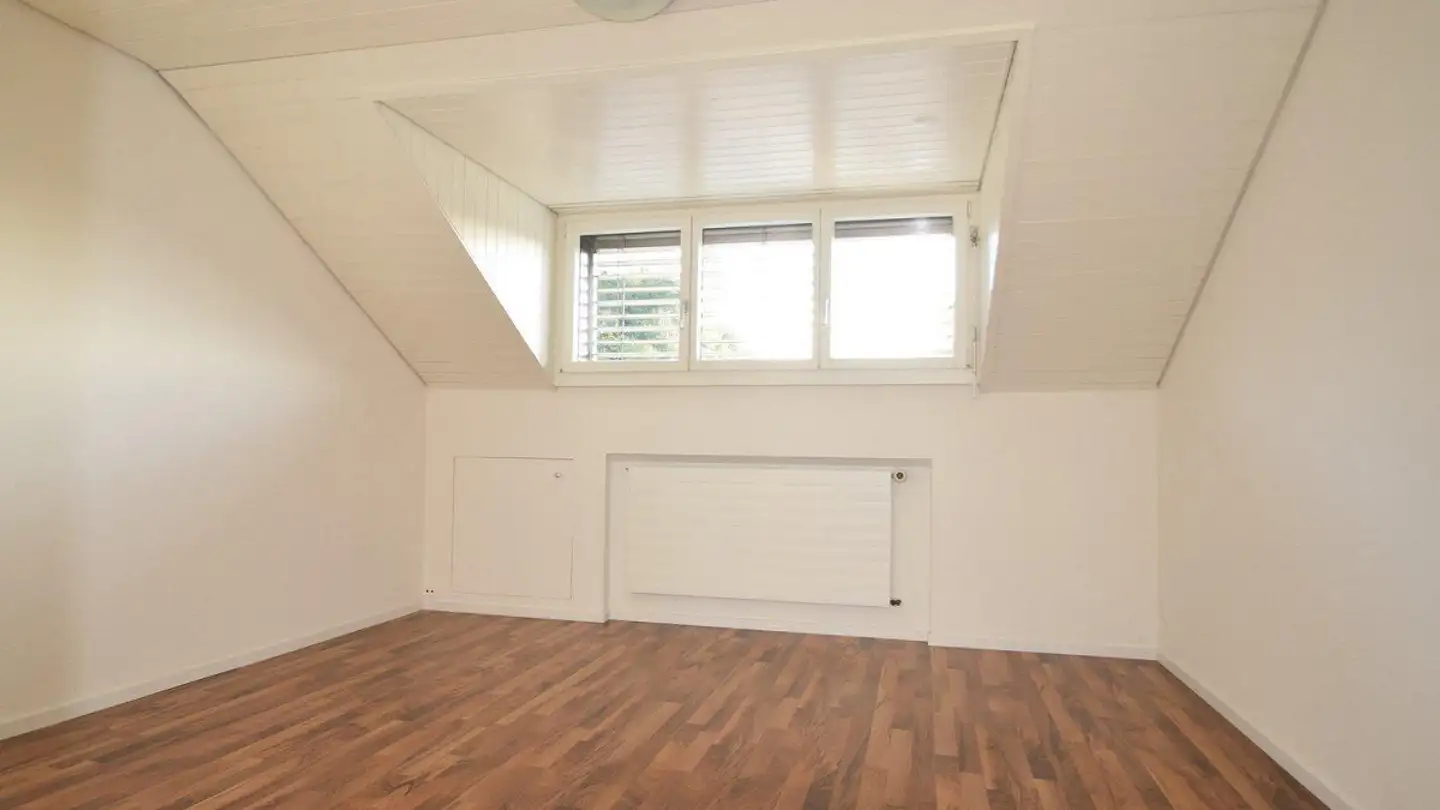 Attic flat for rent - Neuengasse 18, 3177 Laupen BE - Photo 2