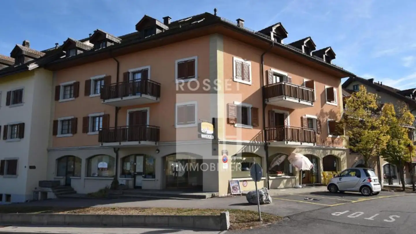 Mixed-use building for rent - Route Du Village 52, 1070 Puidoux - Photo 2