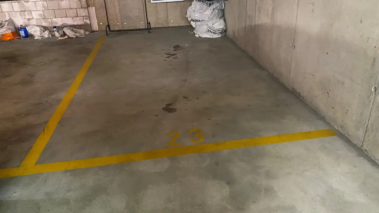 Garage singolo in affitto - Reinacherstrasse 63a, 4106 Therwil
