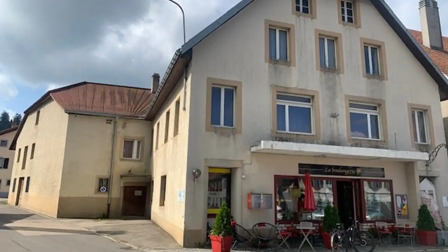 Mischgenutztes Gebäude kaufen - 2406 La Brévine