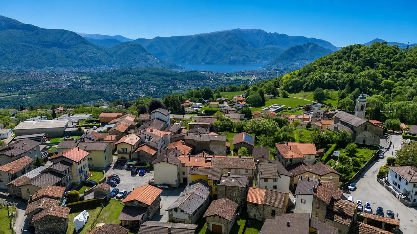 Single house for sale - 6939 Arosio