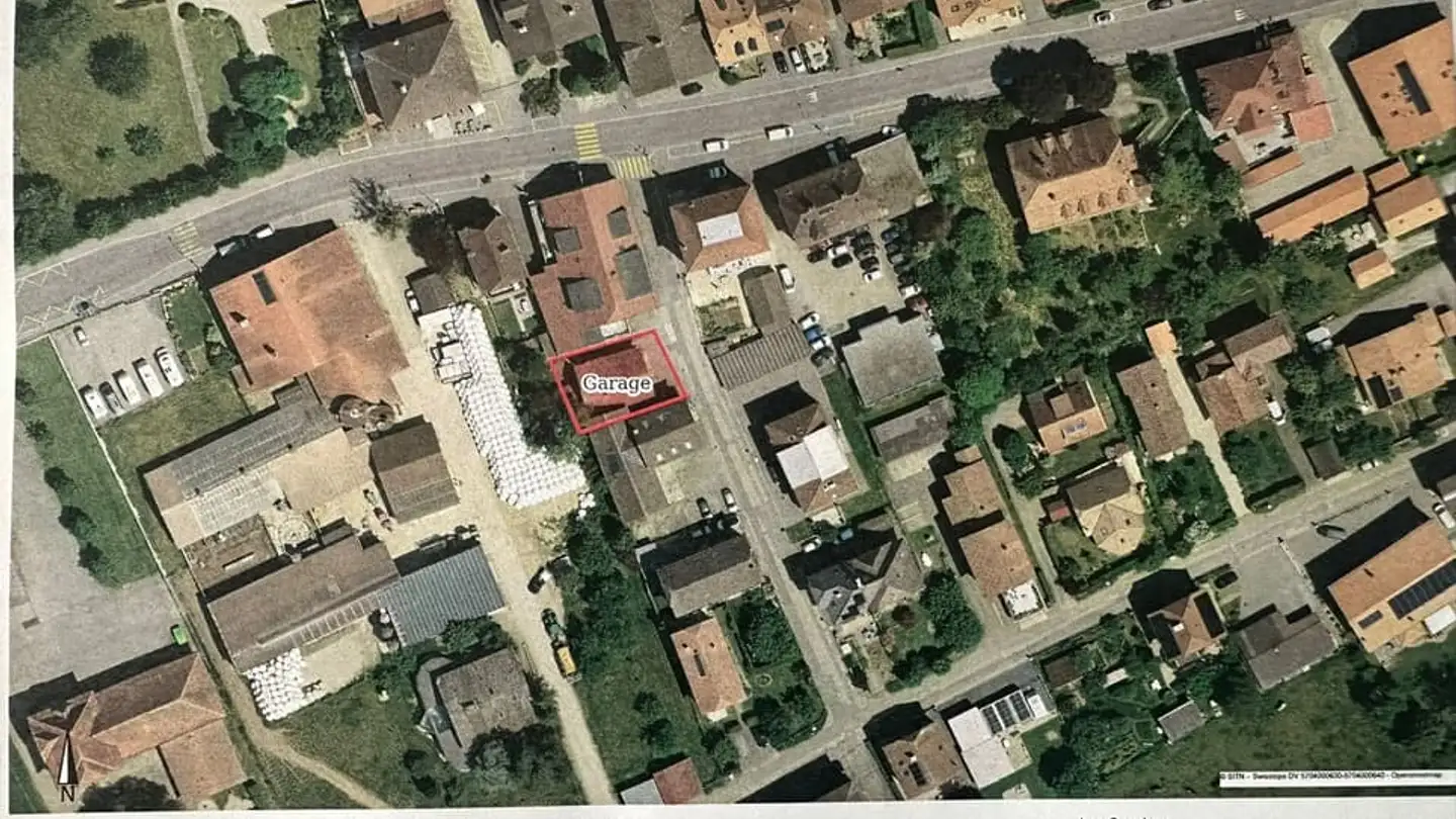 Garage individuel à louer - Les Oeuches, 2056 Dombresson