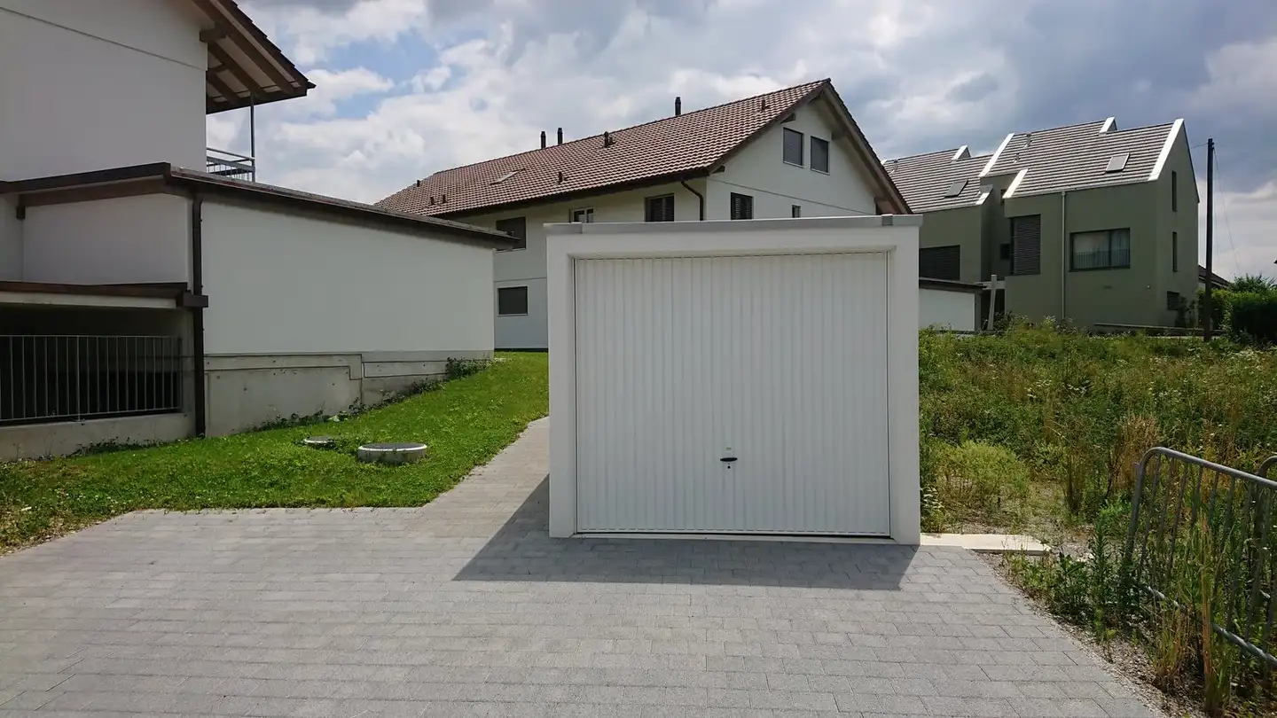 Underground parking space for rent - Schönenwerderstrasse, 5036 Oberentfelden