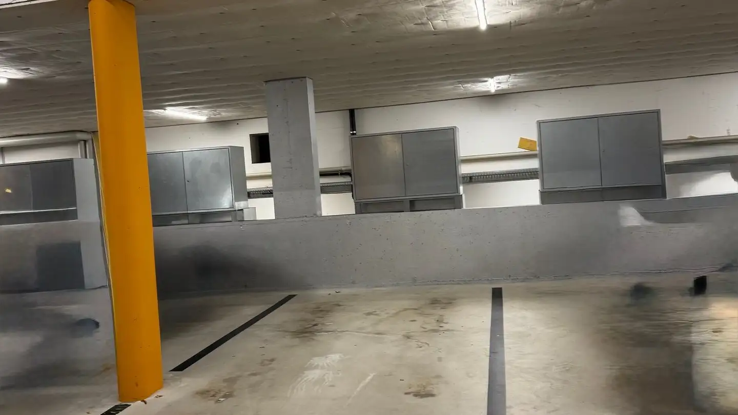 Tiefgaragenstellplatz mieten - Stockerstrasse 27, 8810 Horgen