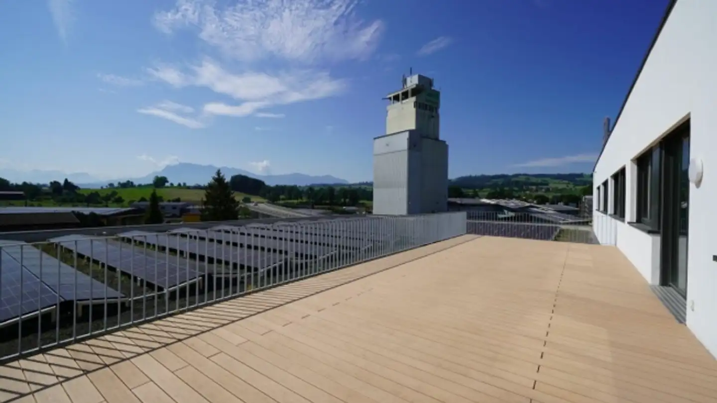 Spazio ufficio in affitto - Industriestrasse 1, 6203 Sempach Station - Photo 4