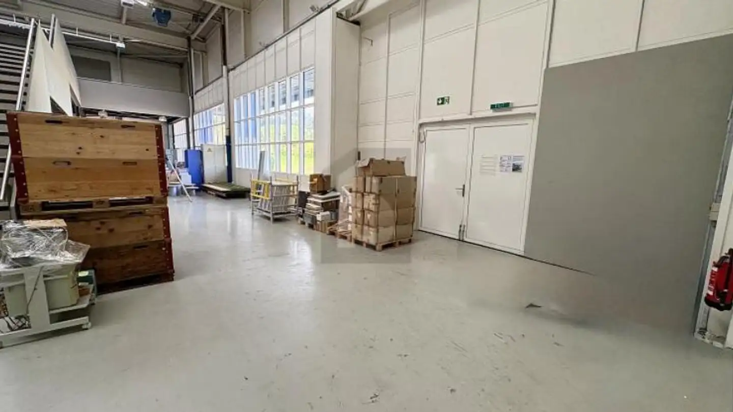 Industrial property for rent - 8852 Altendorf - Photo 4