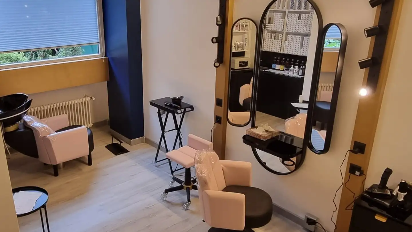 Hairdresser for rent - Via Al Fiume 7, 6962 Viganello